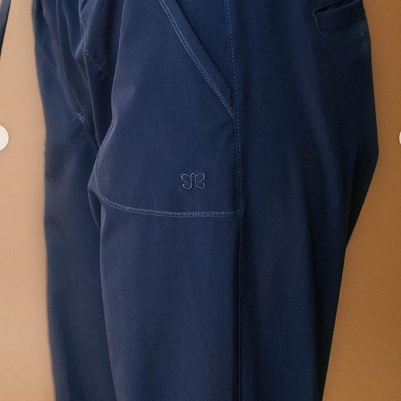 ISO: Albion Fit Indigo/Navy Jetsetters SMALL - Picture 2 of 2